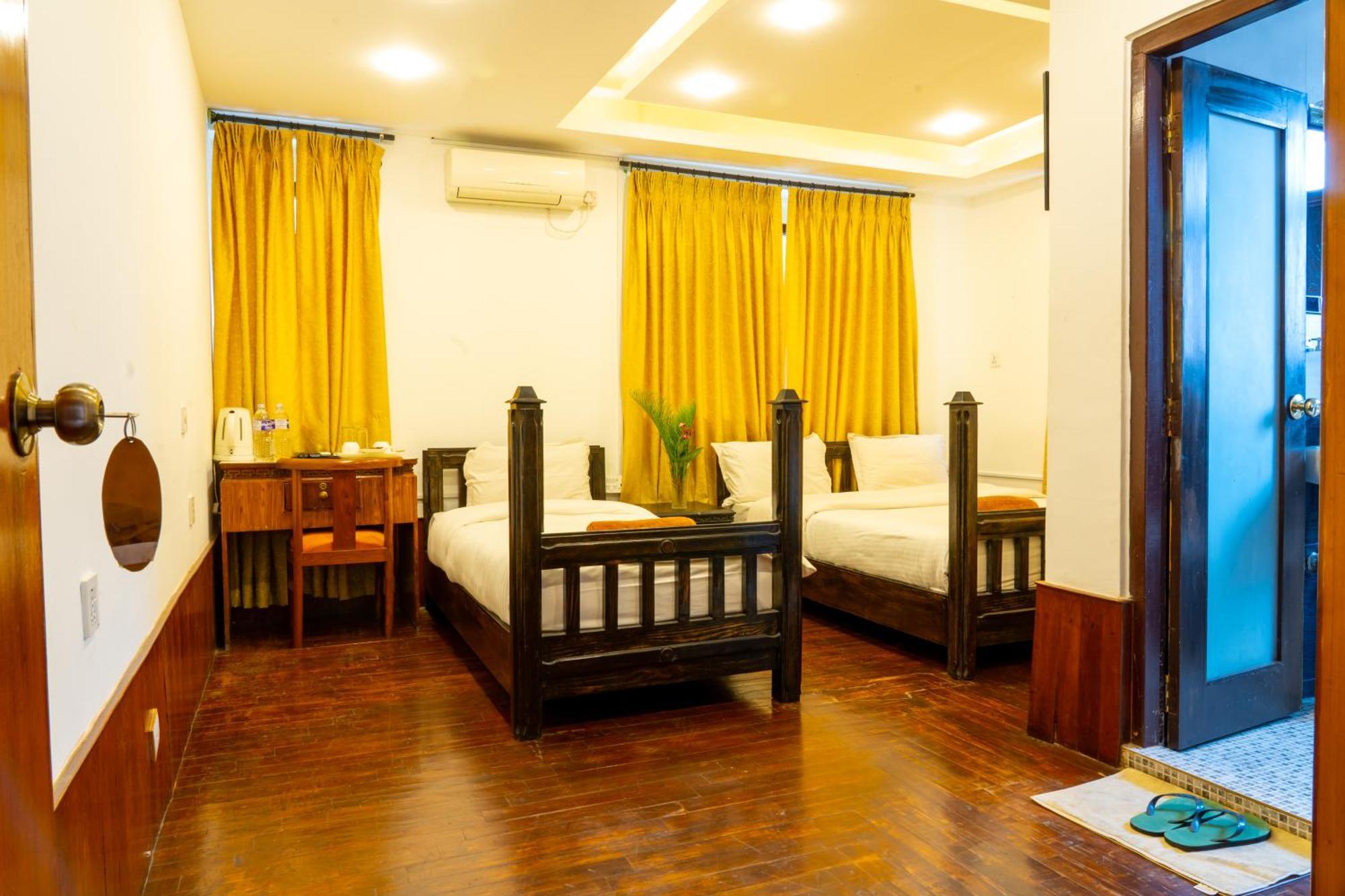 Hotel Ganesh Himal Katmandu Zewnętrze zdjęcie